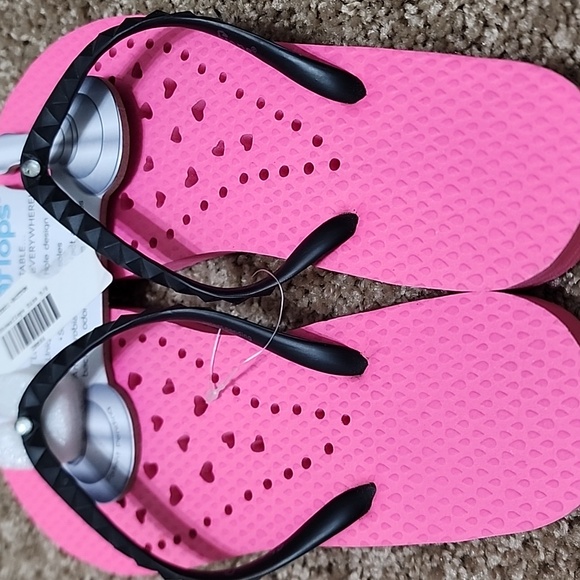 WOMEN'S 5/6 Hot Pink and Black BEACH/Summer Flip Flops 🩴 - Picture 6 of 10